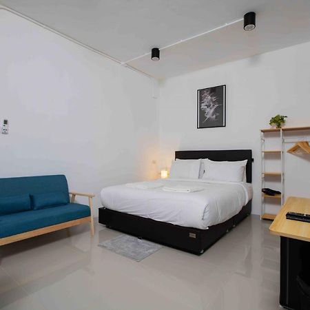 Laewan Guesthouse Baan Tai Exteriér fotografie