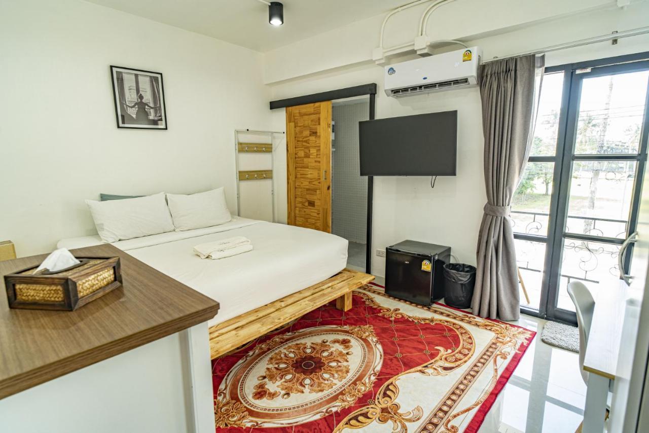 Laewan Guesthouse Baan Tai Exteriér fotografie