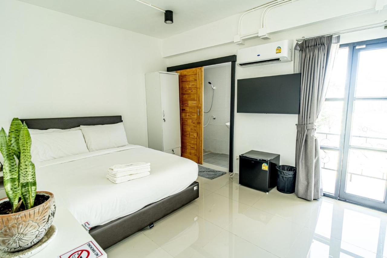 Laewan Guesthouse Baan Tai Exteriér fotografie